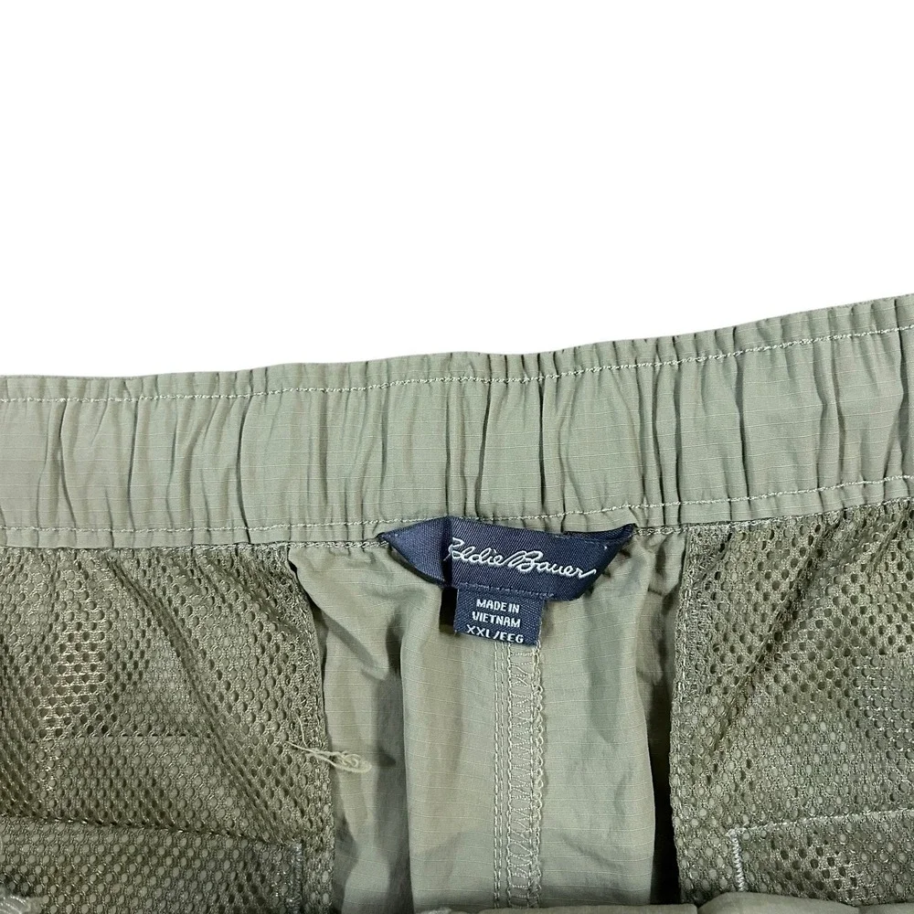 Eddie Bauer Shorts Mens 2XL Green Chino Cargo Pockets‎ Belted